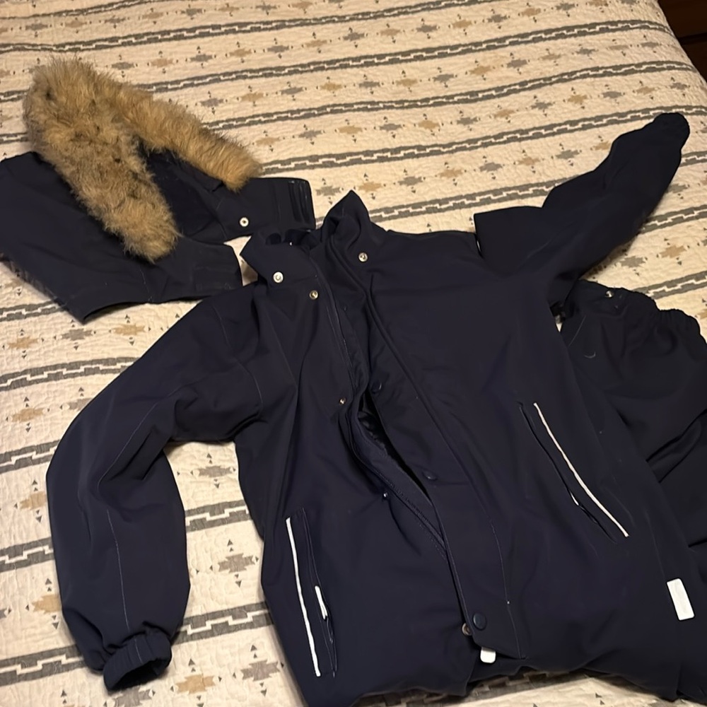 Kids Reima snow suite with detach hood size US 8Y